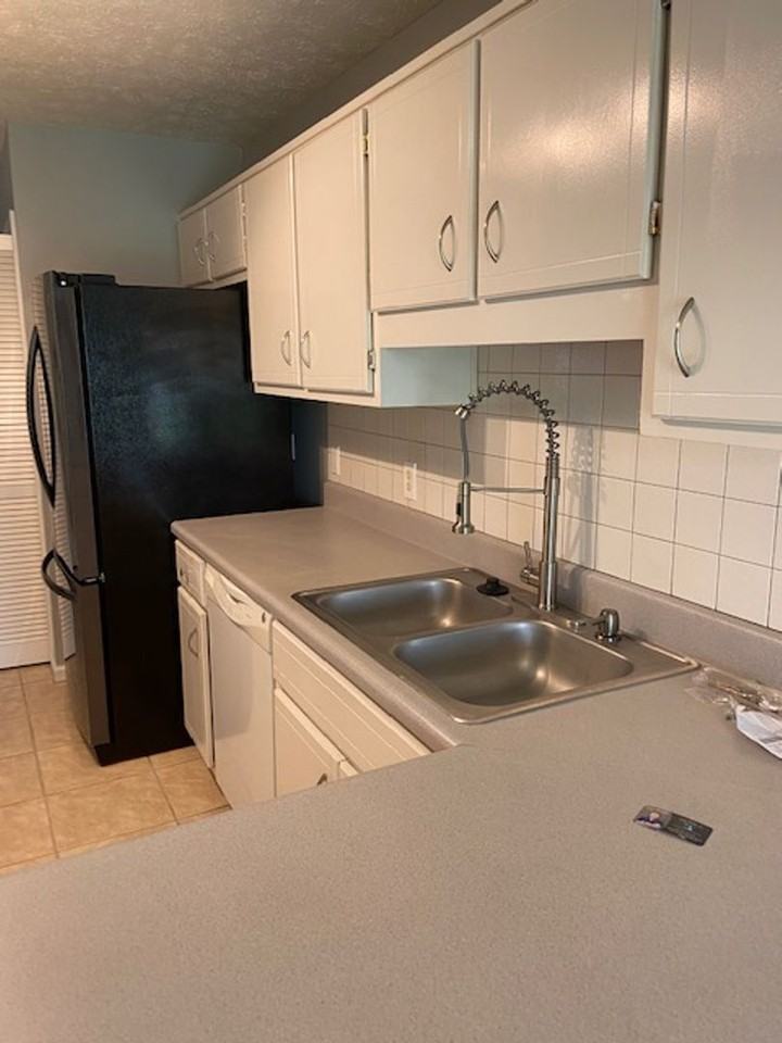 112 Rob Ct - Photo 5 of 20