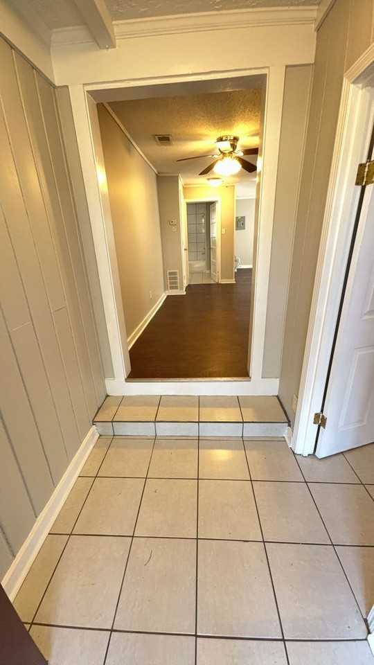 2910 N Watkins St - Photo 2 of 8