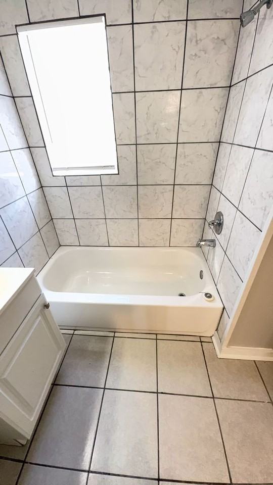 2910 N Watkins St - Photo 5 of 8