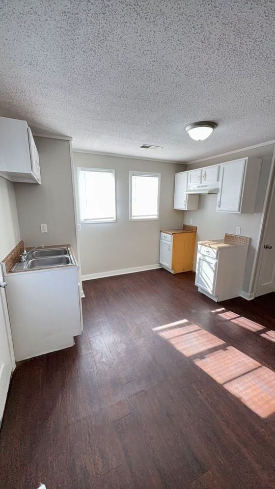 2910 N Watkins St - Photo 6 of 8