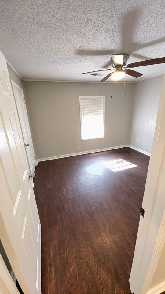 2910 N Watkins St - Photo 7 of 8