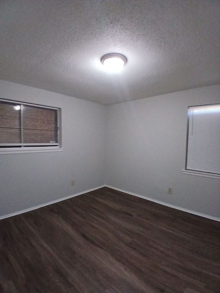 1309 Fairfax St - Photo 4 of 8