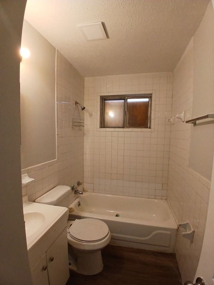 1309 Fairfax St - Photo 6 of 8