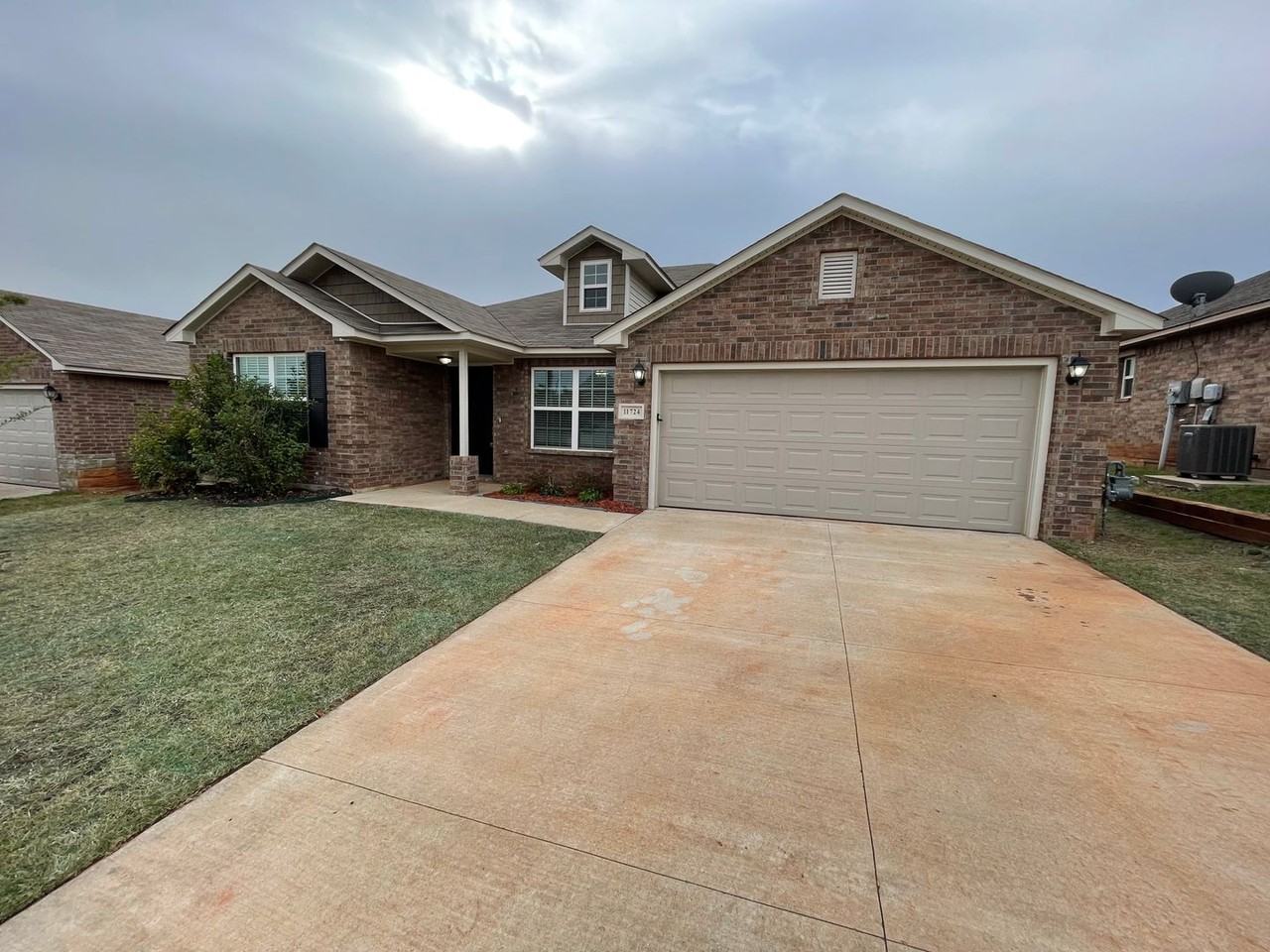 11724 Nw 135th St - Photo 2 of 30