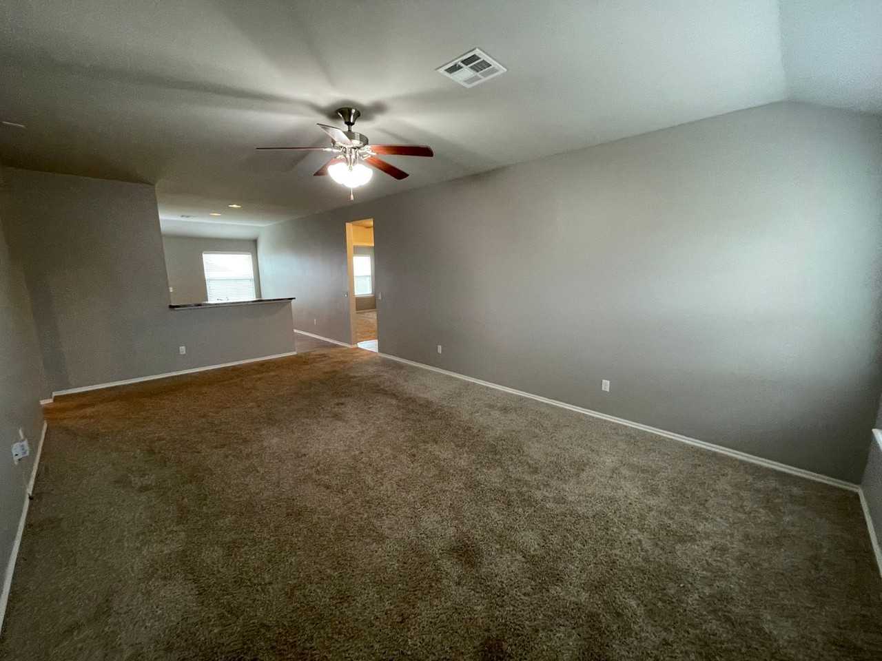 11724 Nw 135th St - Photo 7 of 30