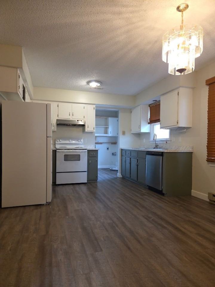 1220 S Martin St - Photo 5 of 15