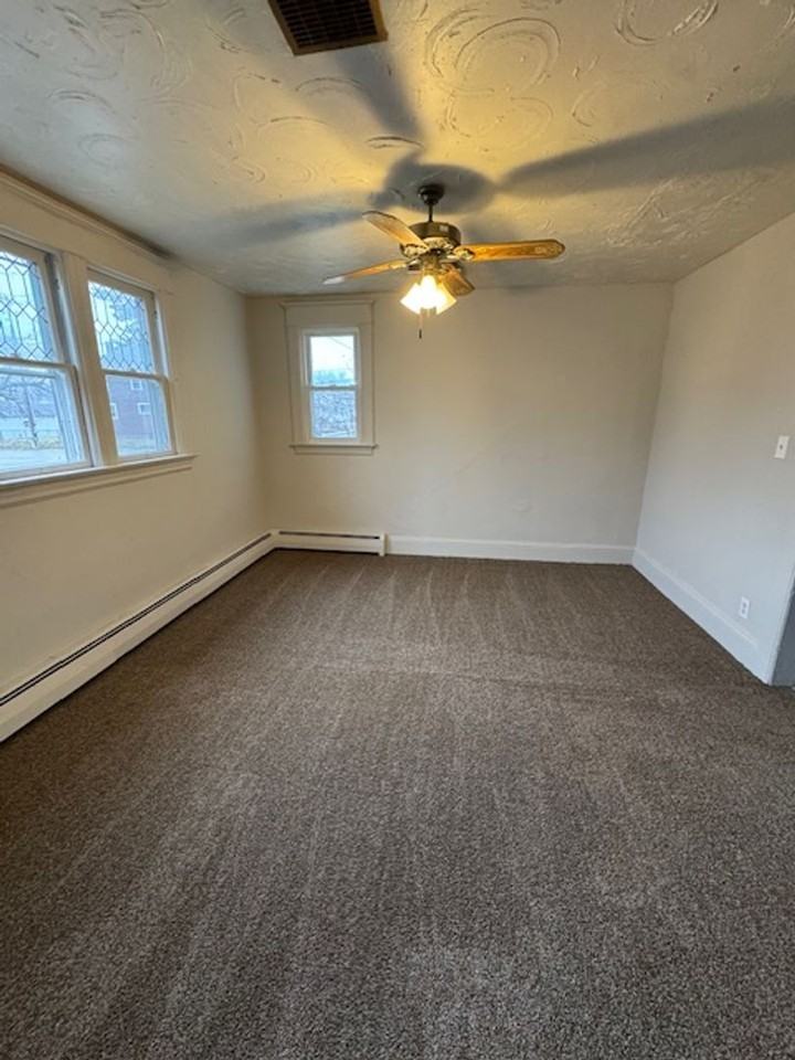 1303 Saint Marys Ave - Photo 2 of 10