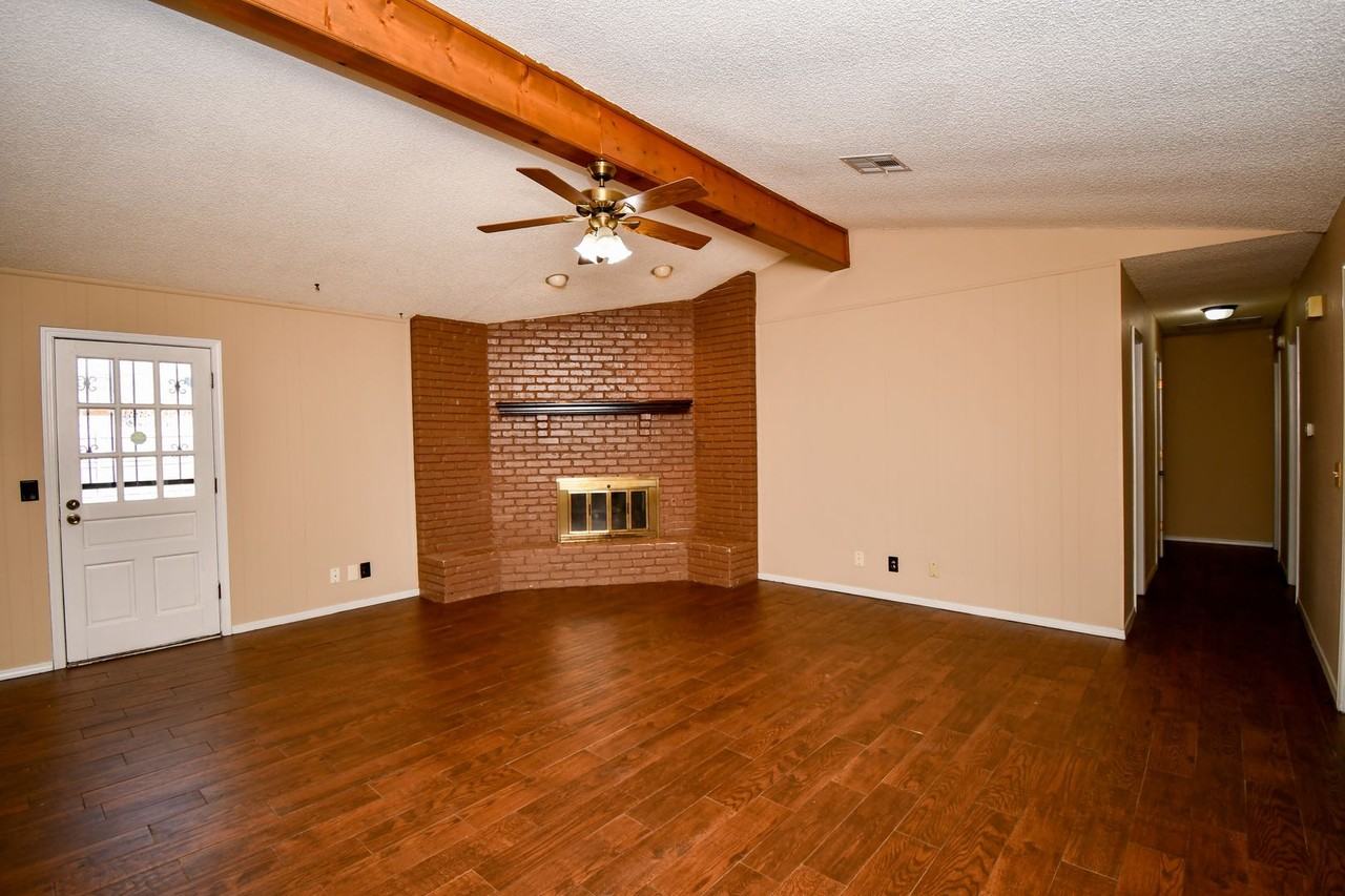 408 W Miami St - Photo 5 of 18