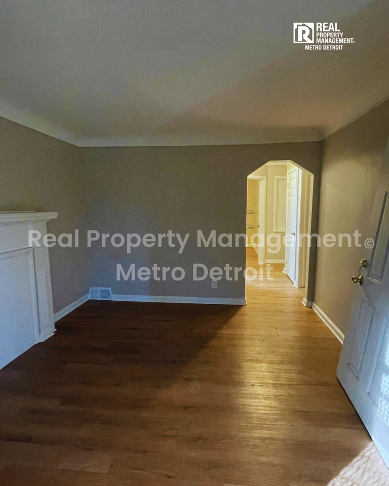 18445 Ardmore St - Photo 4 of 18