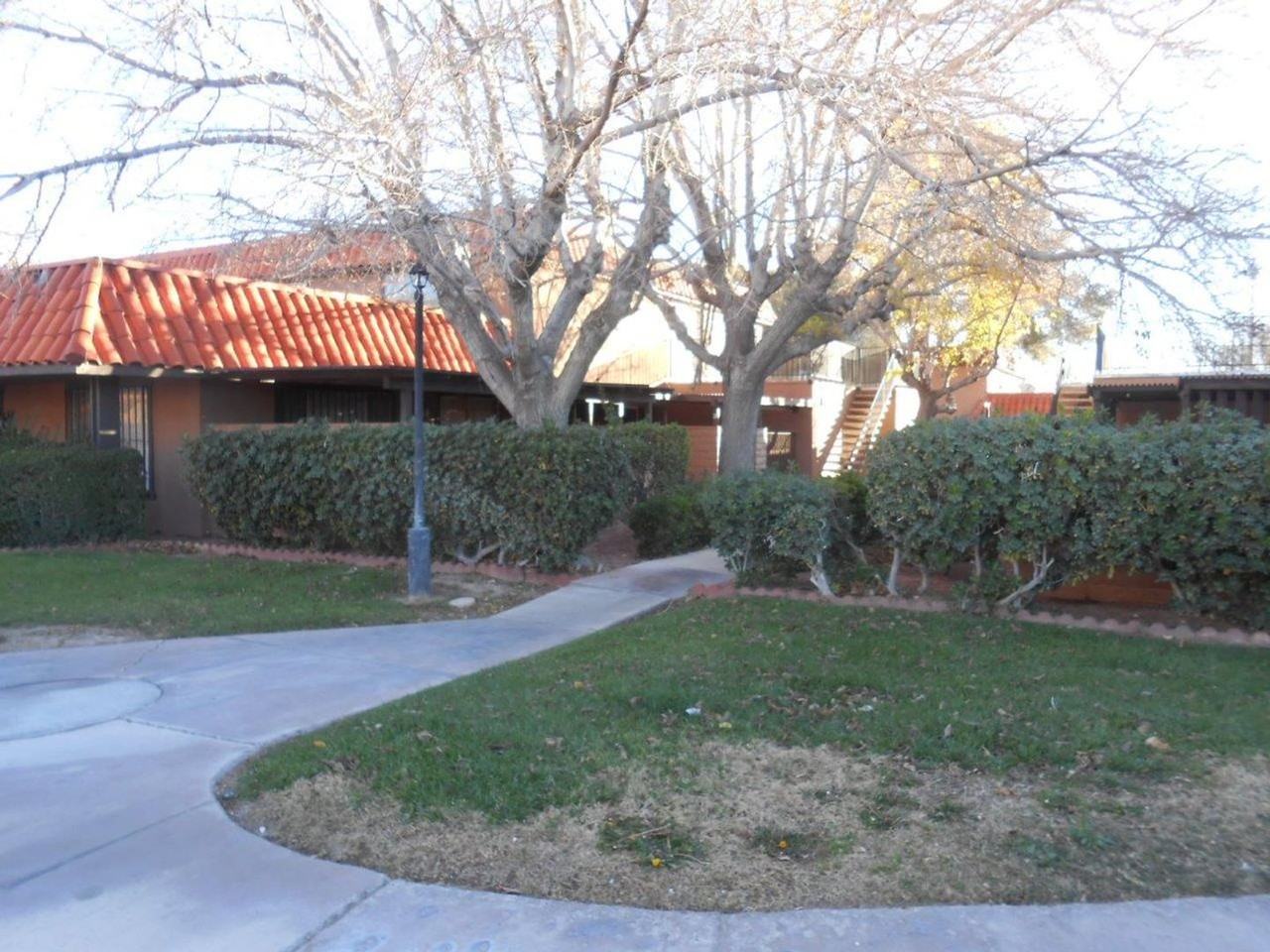 6671 Bubbling Brook Dr #D - Photo 3 of 25