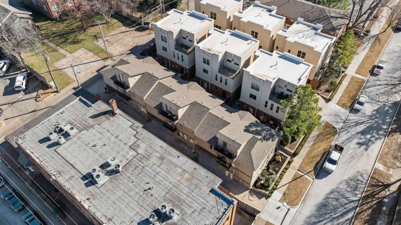 1407 S Saint Louis Ave #B - Photo 3 of 43