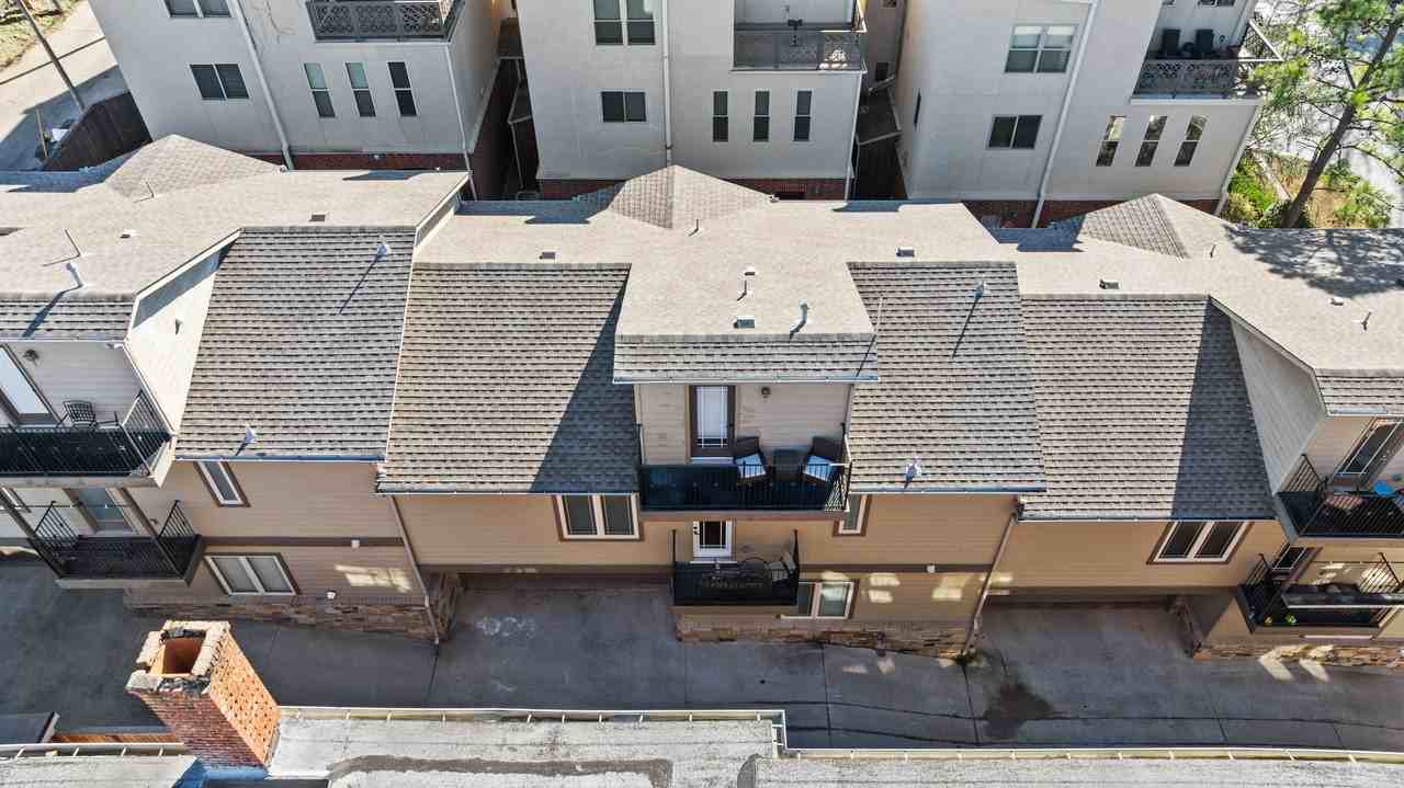 1407 S Saint Louis Ave #B - Photo 4 of 43