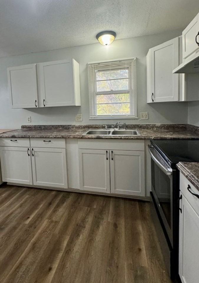 11700 E 56th St - Photo 3 of 11