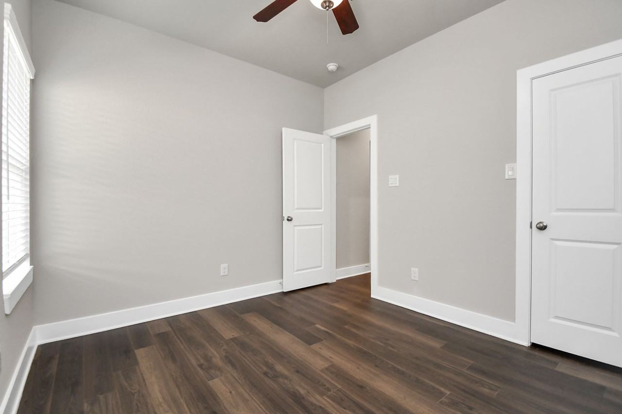 10522 Moon Valley Ln - Photo 7 of 39