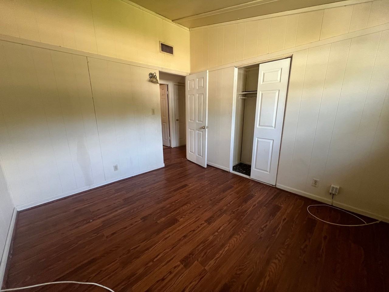 520 W Main St - Photo 5 of 9