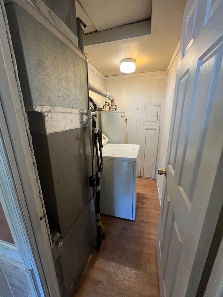 520 W Main St - Photo 6 of 9