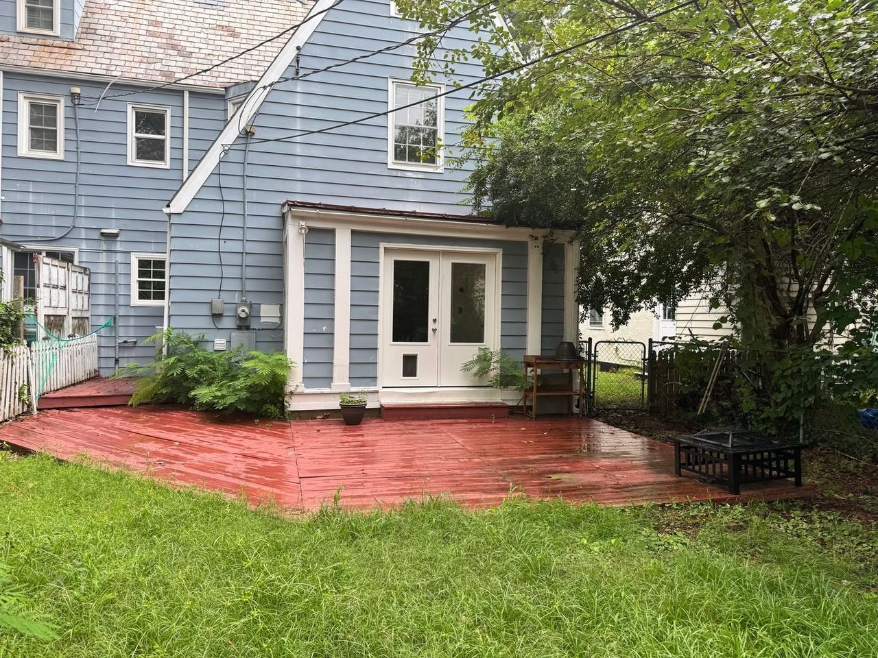 305 Hurley Ave - Photo 3 of 16