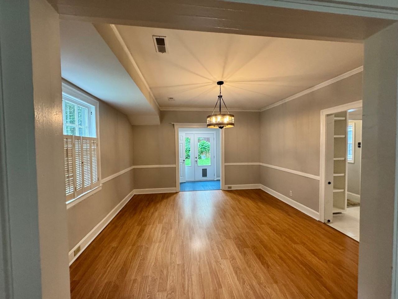 305 Hurley Ave - Photo 7 of 16