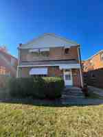 featured image of 420 E 222nd St