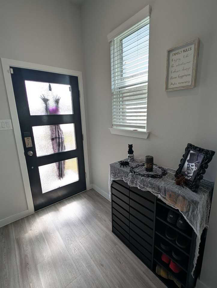 21106 Armstrong County Dr - Photo 2 of 26