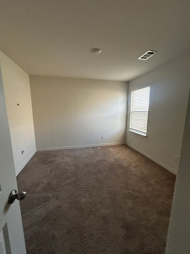 19020 Quiet Range Dr - Photo 2 of 17