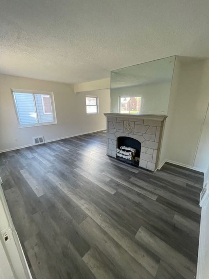 766 E 232nd St - Photo 3 of 17