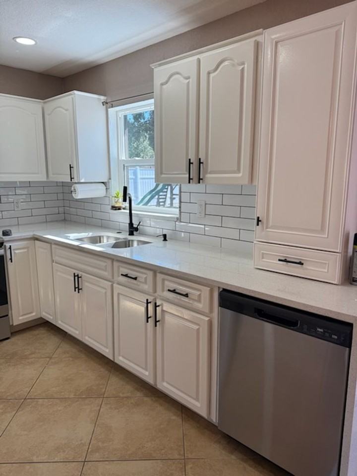 4427 Tuna Dr - Photo 5 of 18