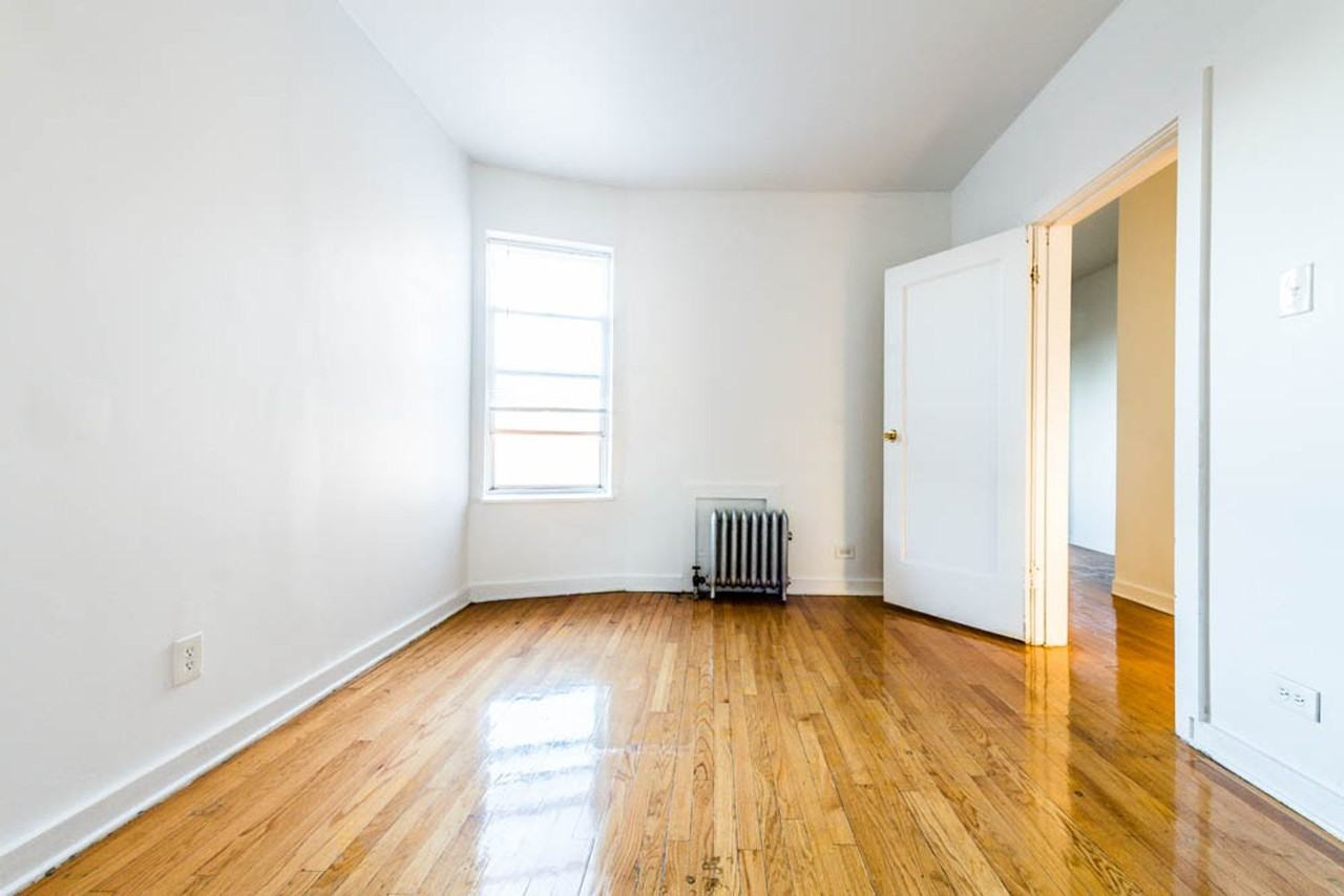 8200-04 S Ingleside Ave 915-19 E 82nd St Chicago, IL 60619 - Photo 4 of 21