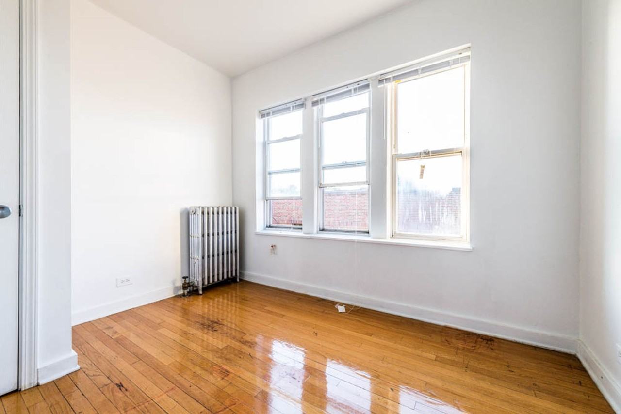 8200-04 S Ingleside Ave 915-19 E 82nd St Chicago, IL 60619 - Photo 7 of 21