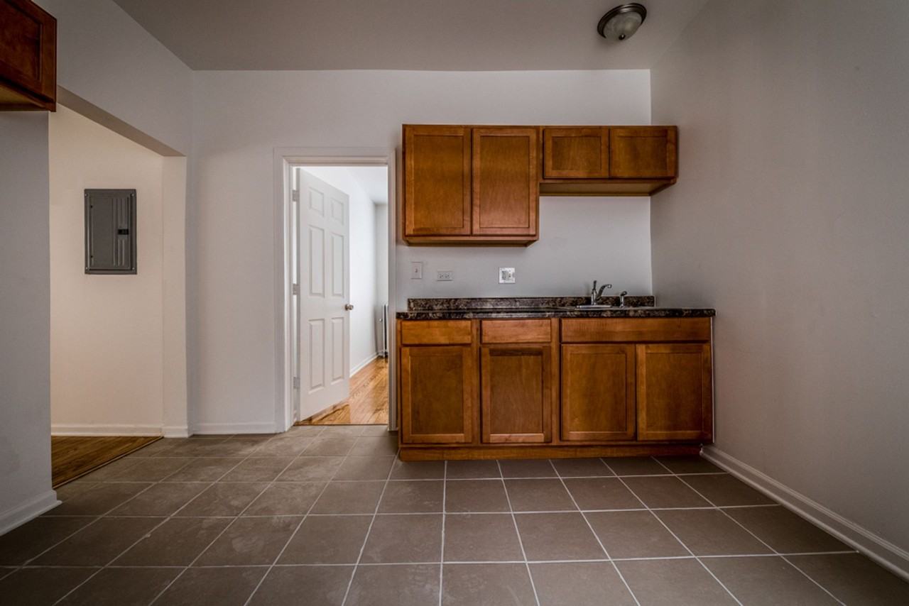 1807 S St Louis - Photo 4 of 14