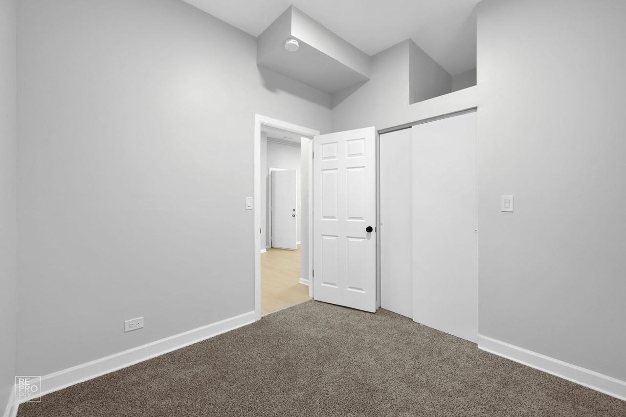 2542 S Trumbull Chicago, IL 60623 - Photo 2 of 21