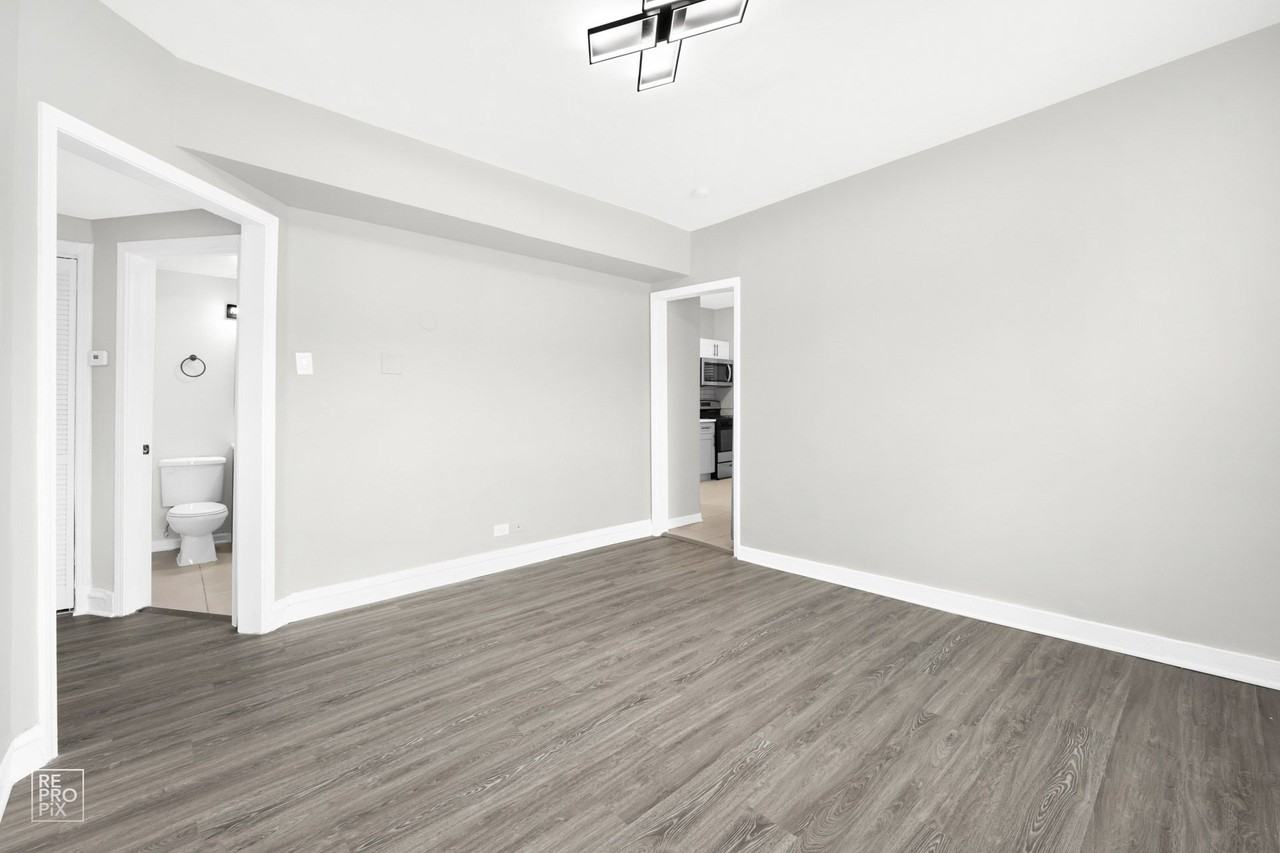 5749 W Chicago Ave Chicago, IL 60651 - Photo 7 of 17