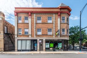 featured image of 5749 W Chicago Ave