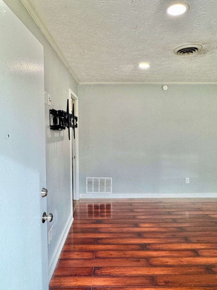 3405 Vermont Dr - Photo 5 of 28