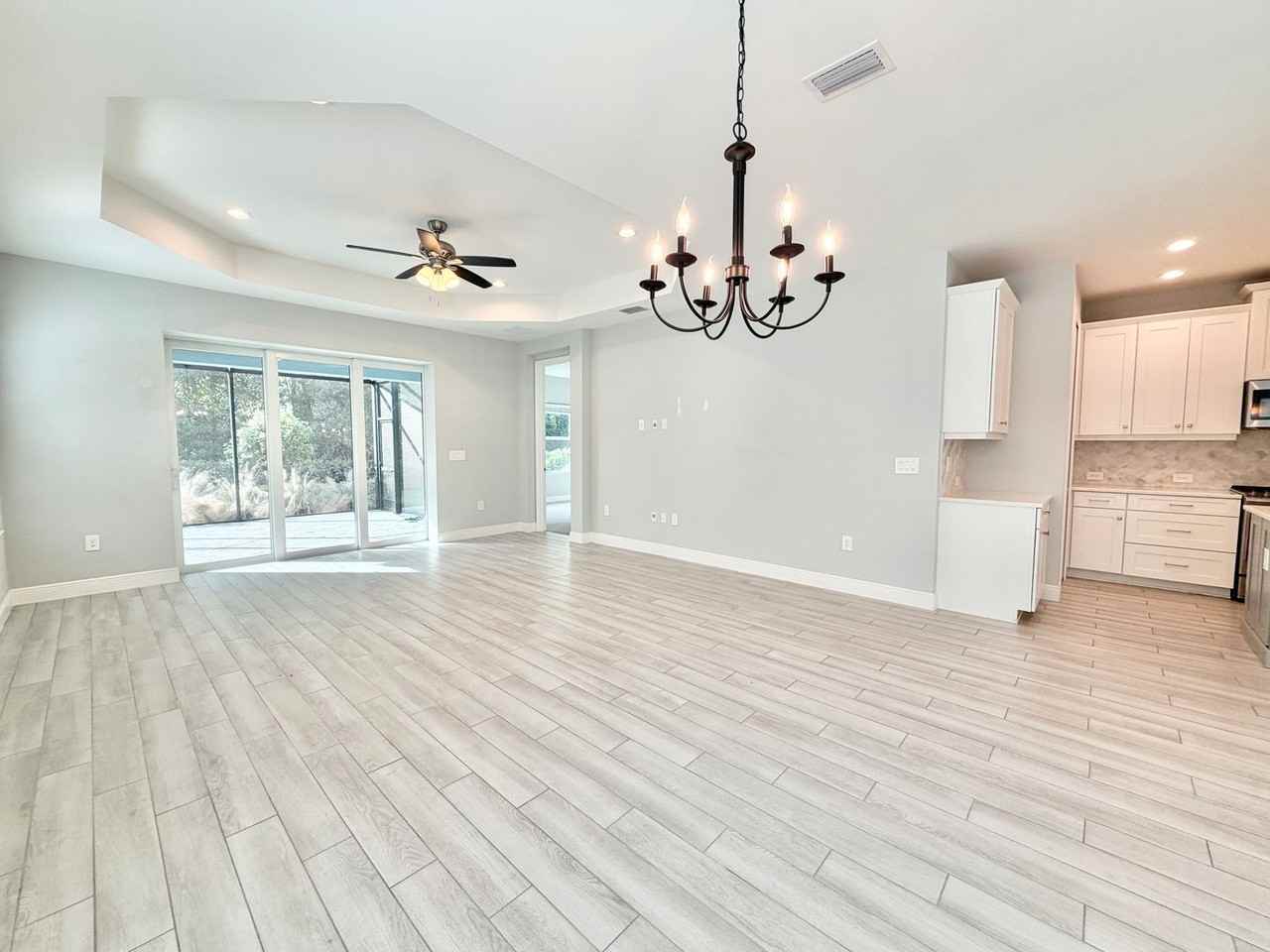 2425 Ariane Dr - Photo 7 of 23