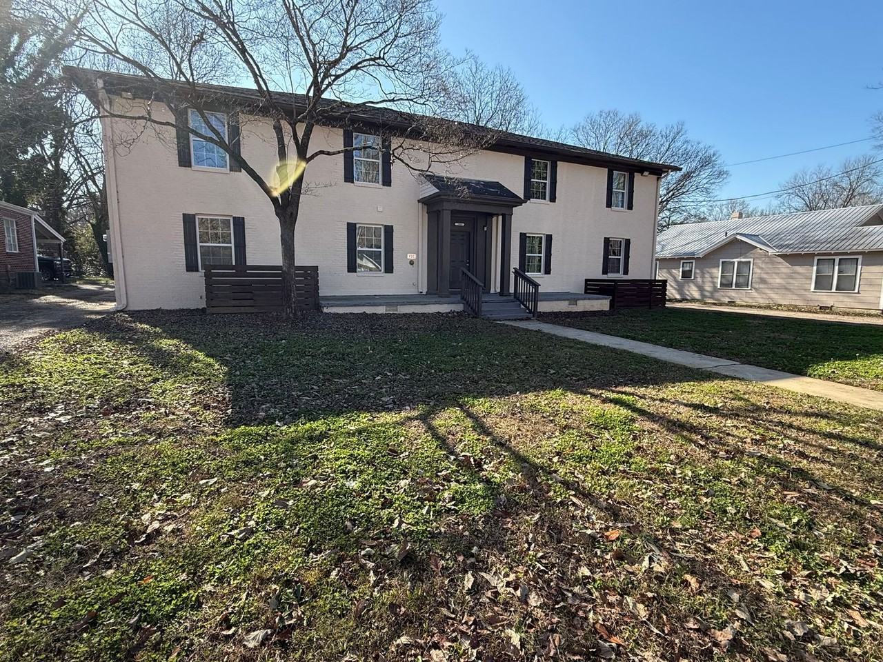 208 Meadow St #C - Photo 2 of 18