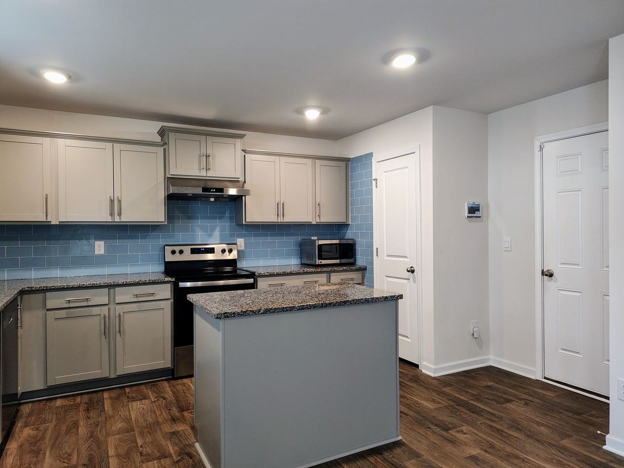 2109 Allium Dr - Photo 4 of 30