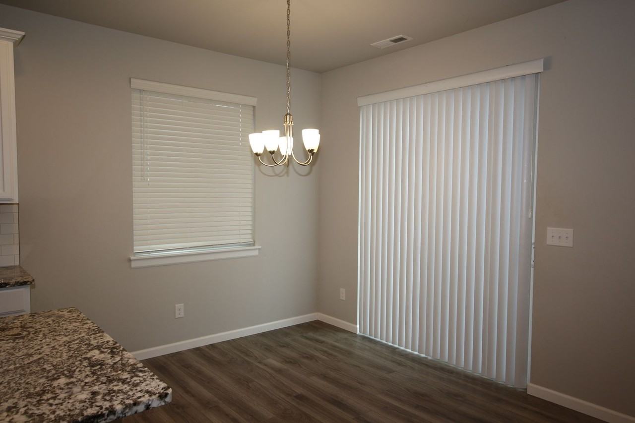 8419 27th Street Ct E - Photo 4 of 17