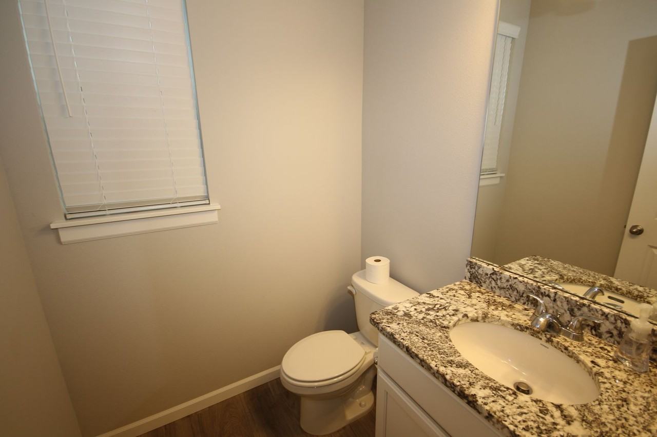 8419 27th Street Ct E - Photo 5 of 17