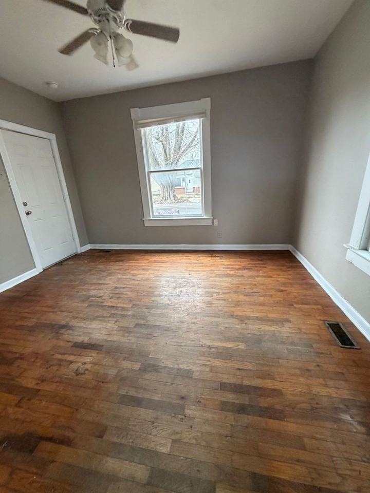 6307 Sherman St - Photo 4 of 8