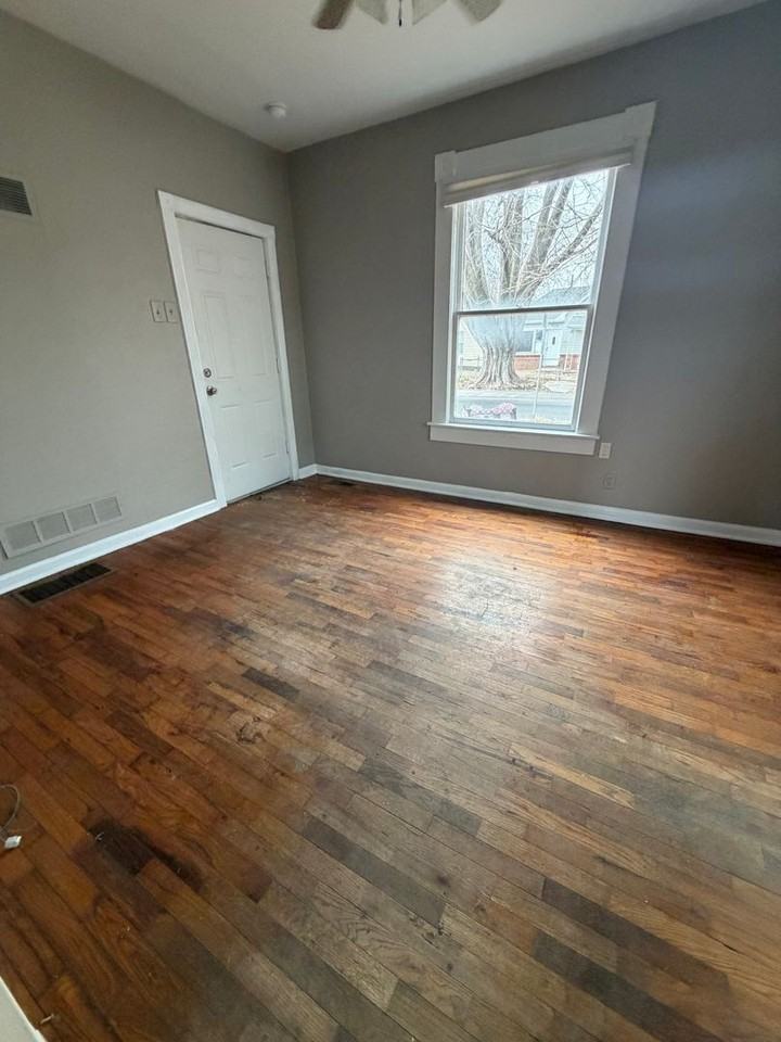 6307 Sherman St - Photo 5 of 8