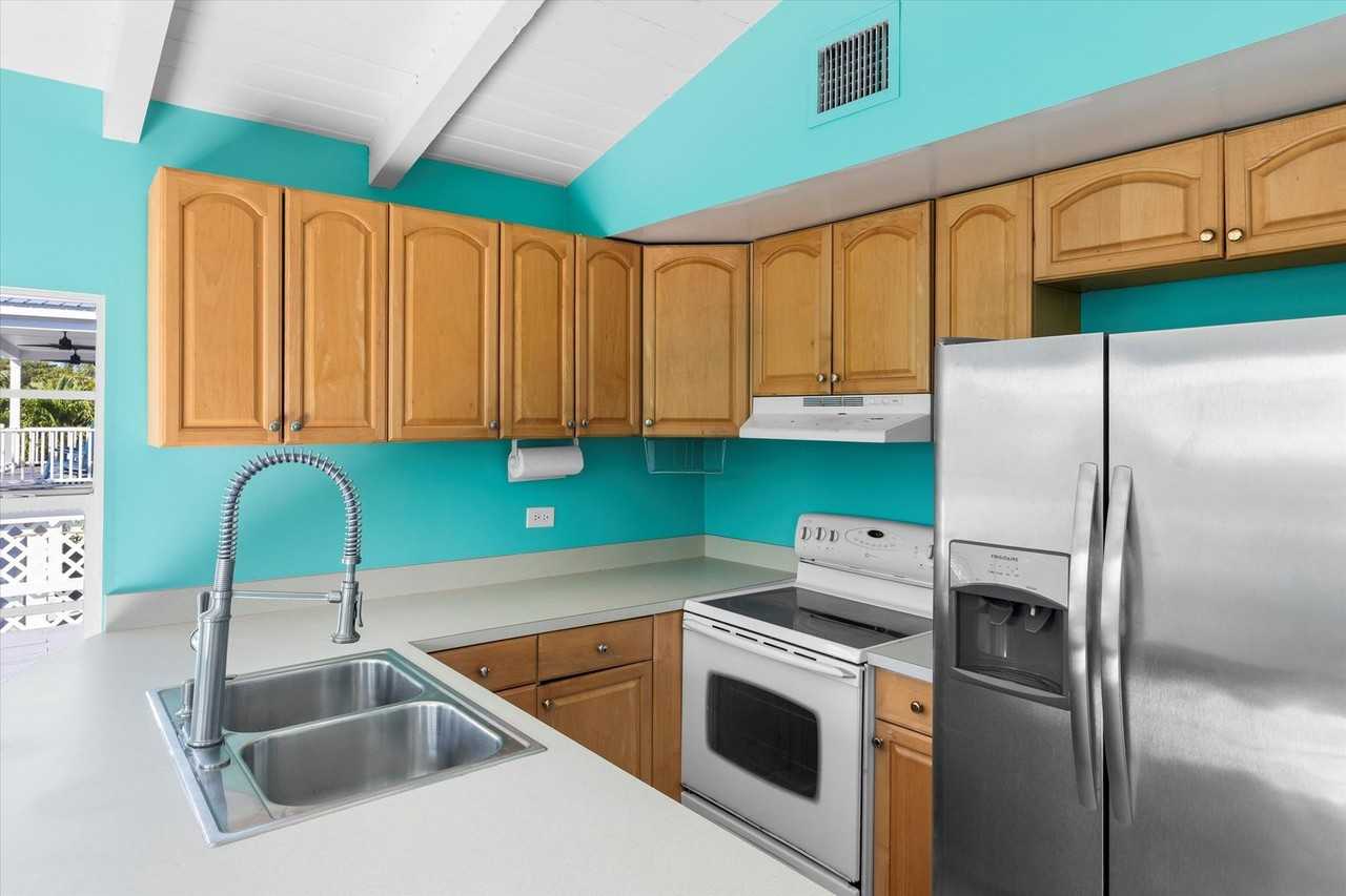 23930 Overseas Hwy - Photo 6 of 22