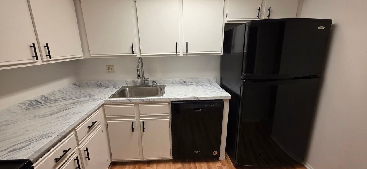 210 Stony Way - Photo 3 of 11