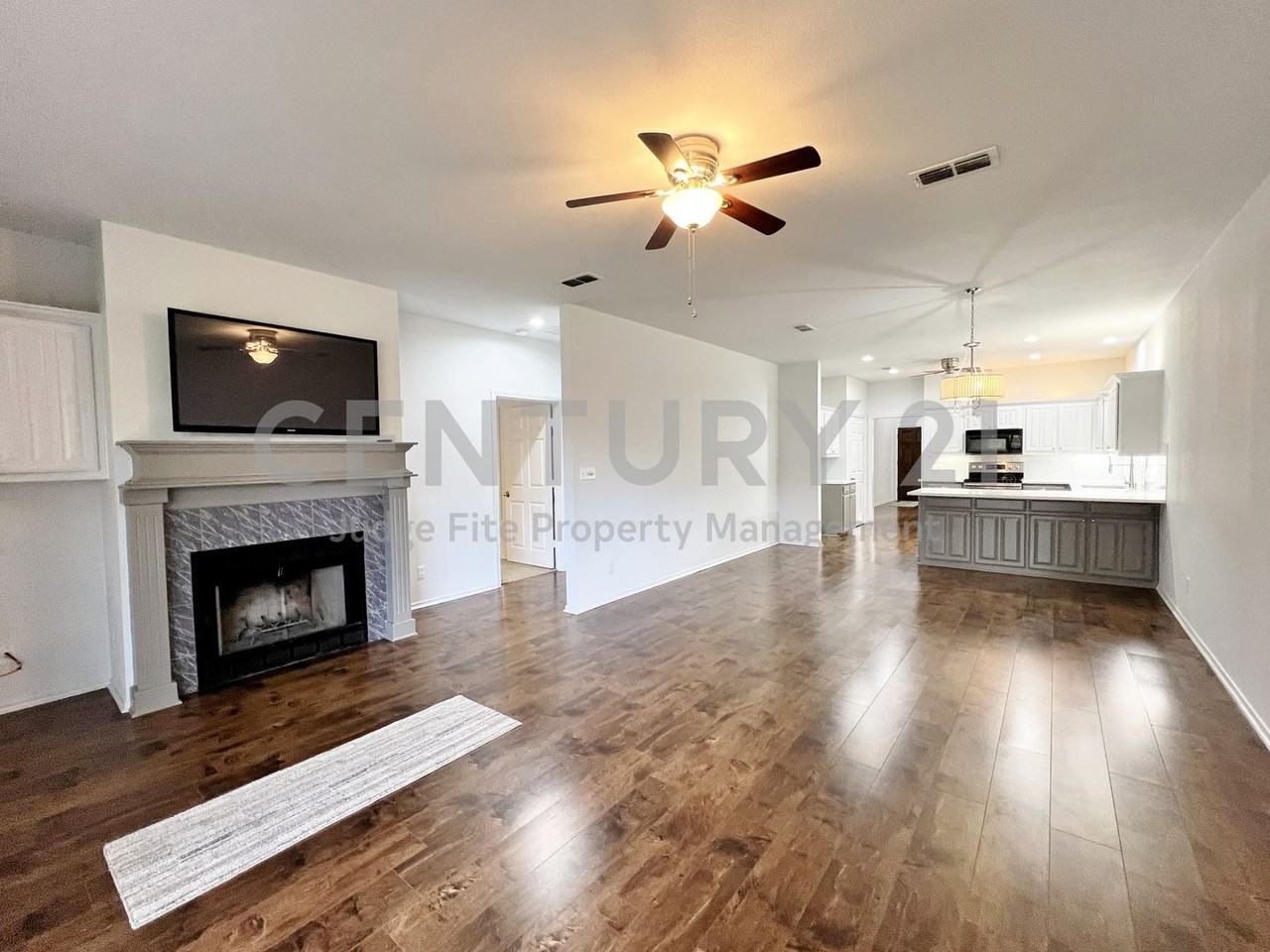 2116 Clear Lake Rd - Photo 3 of 20