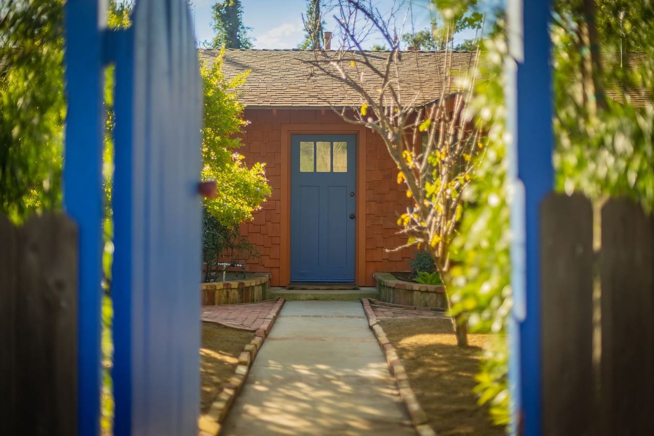 301 Grand Ave - Photo 3 of 23