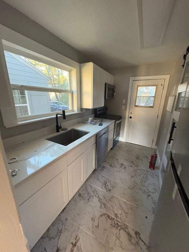 3 Lucerne Cir - Photo 4 of 13