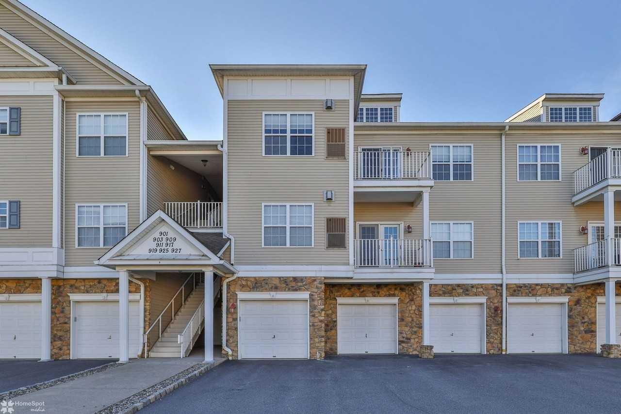 927 Eden Ter - Photo 3 of 50