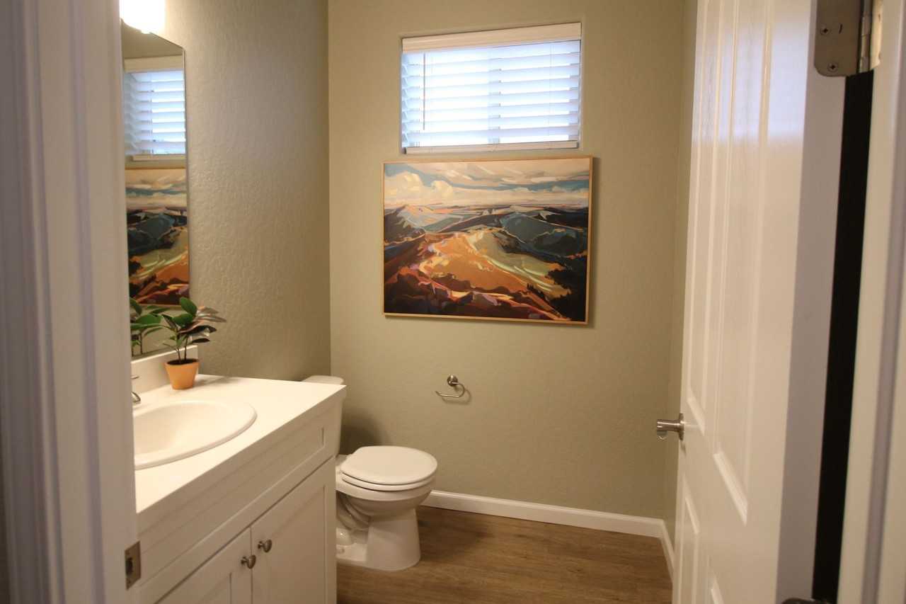 6008 E Sussex Way - Photo 4 of 12