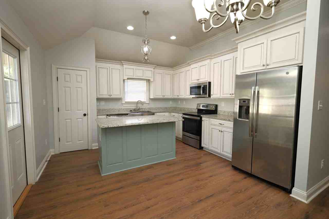 3844 Coventry Dr - Photo 6 of 18