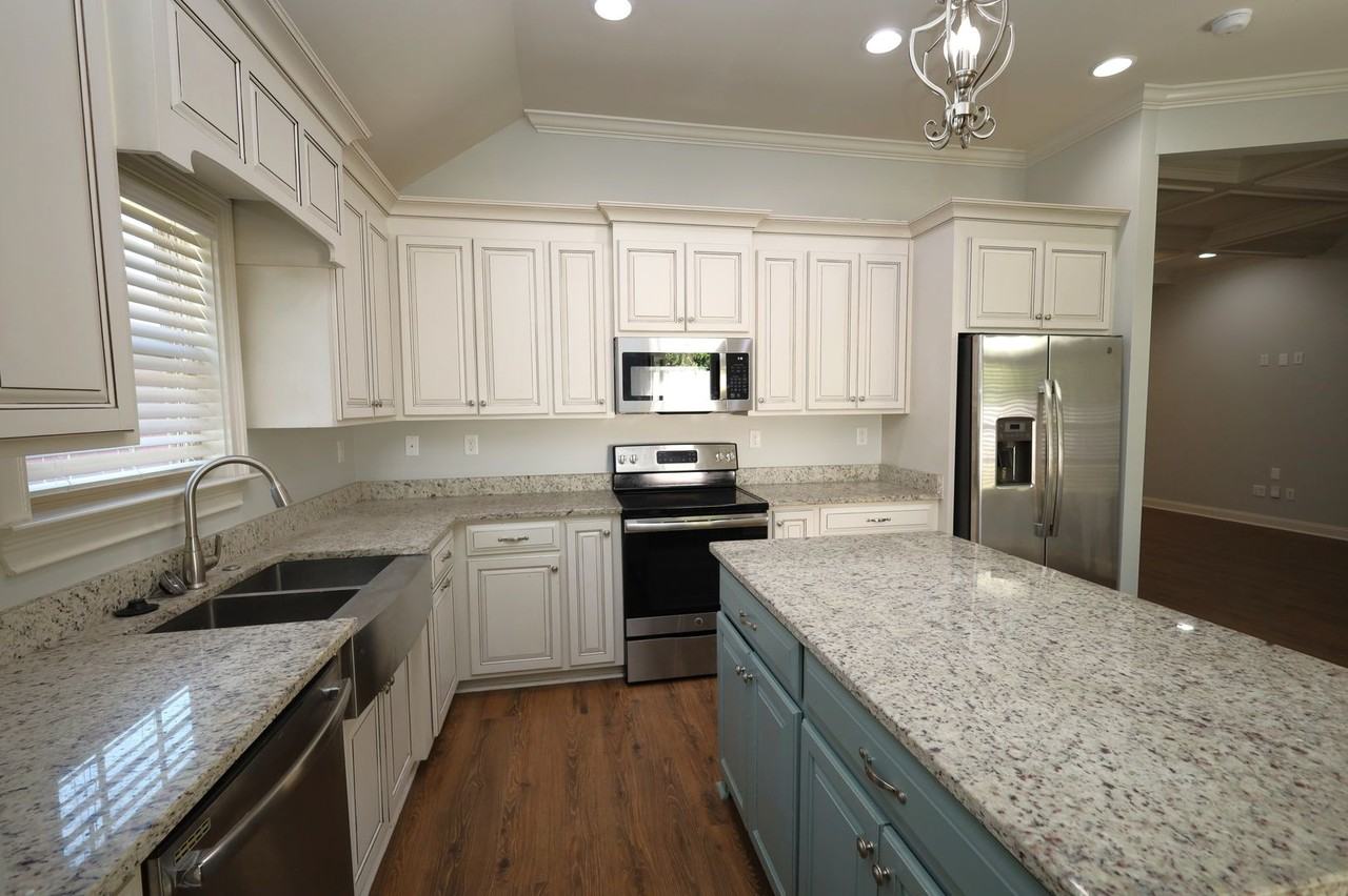 3844 Coventry Dr - Photo 7 of 18